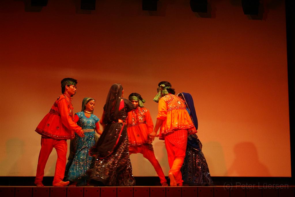 dscf8149.jpg - Dances of India in der Parsi Anjuman Hall, Bahadur Shah Zafar Marg,  New Delhi