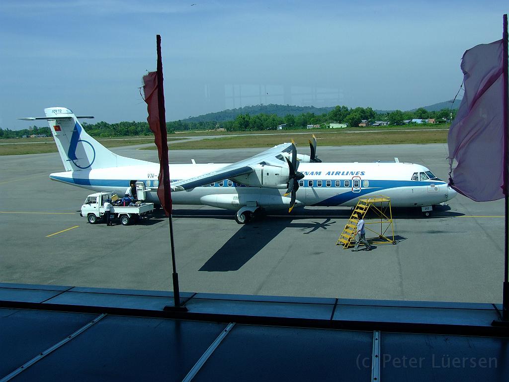 dscf1229.jpg - Für den Rückweg benutzen wir das Flugzeug.